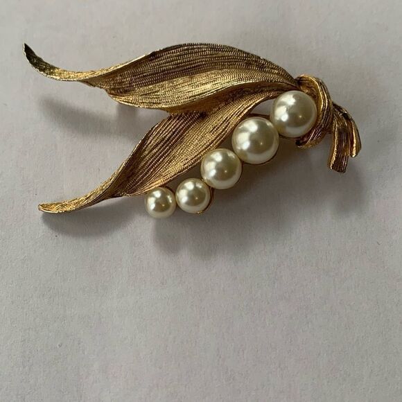 Vintage Faux Pearl Corn Brooch - Picture 6 of 11